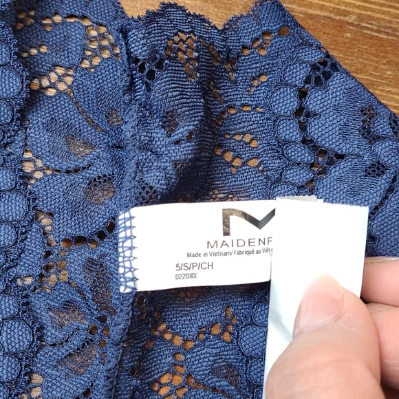 5 random lace panties small - Picture 6 of 16